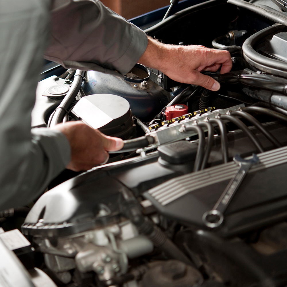 reparacion-coche-motor